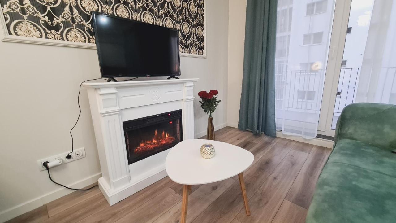 Апартаменты 5* Luxury Near Avram Iancu Sq New. Private Parking Клуж-Напока Экстерьер фото