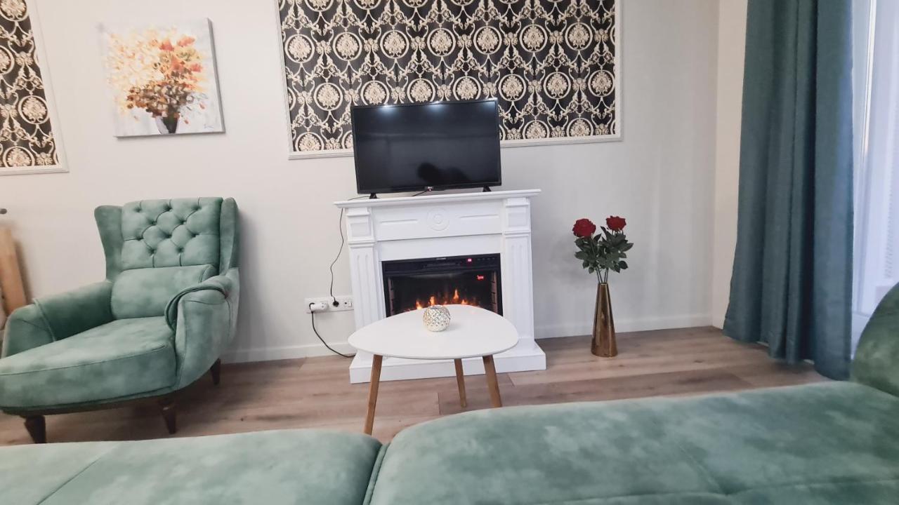 Апартаменты 5* Luxury Near Avram Iancu Sq New. Private Parking Клуж-Напока Экстерьер фото