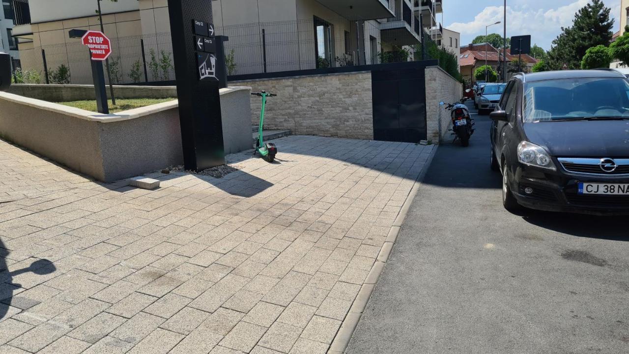 Апартаменты 5* Luxury Near Avram Iancu Sq New. Private Parking Клуж-Напока Экстерьер фото